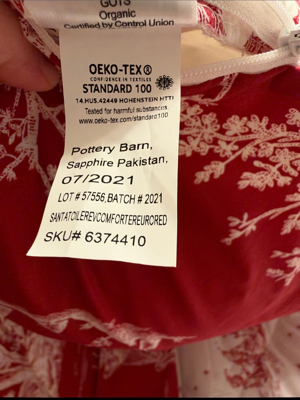 Pottery Barn Red & White Santa Toile Quilt Set King with 3 Euro Shams Reversible - Picture 8 of 8